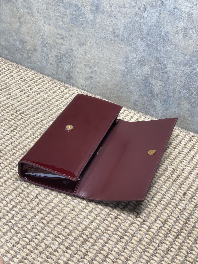 Y51 clutch bags